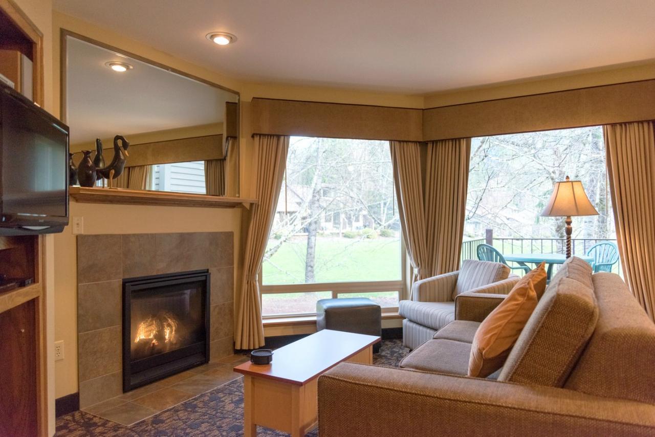 Whispering Woods Resort Welches 客房 照片